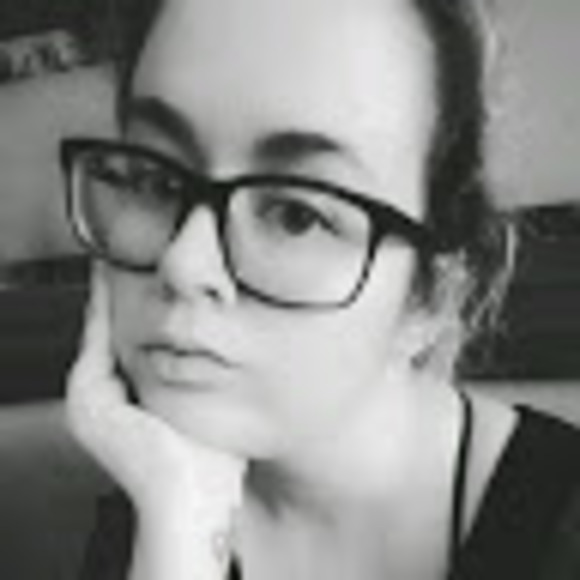 Meet your Posher, Nikki - Picture 1 of 1